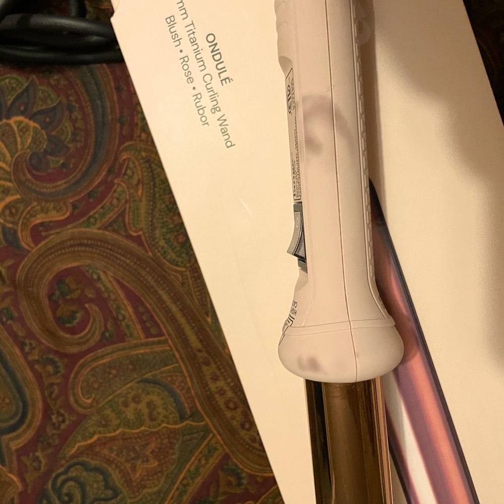 Lange ONDULE’ 25mm Titanium Curling Wand.  NWOT
